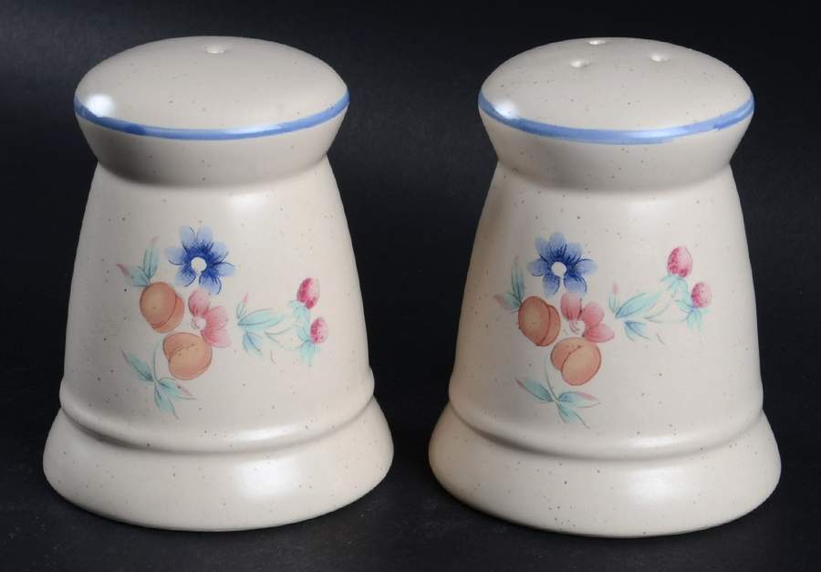 Windy Salt & Pepper Set by International-1