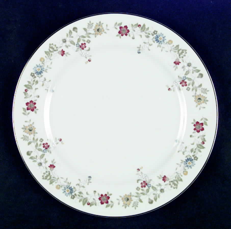 York Dinner Plate by International-1