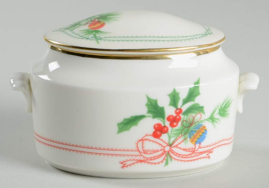 Yuletide Seasons Sugar Bowl & Lid by International-1
