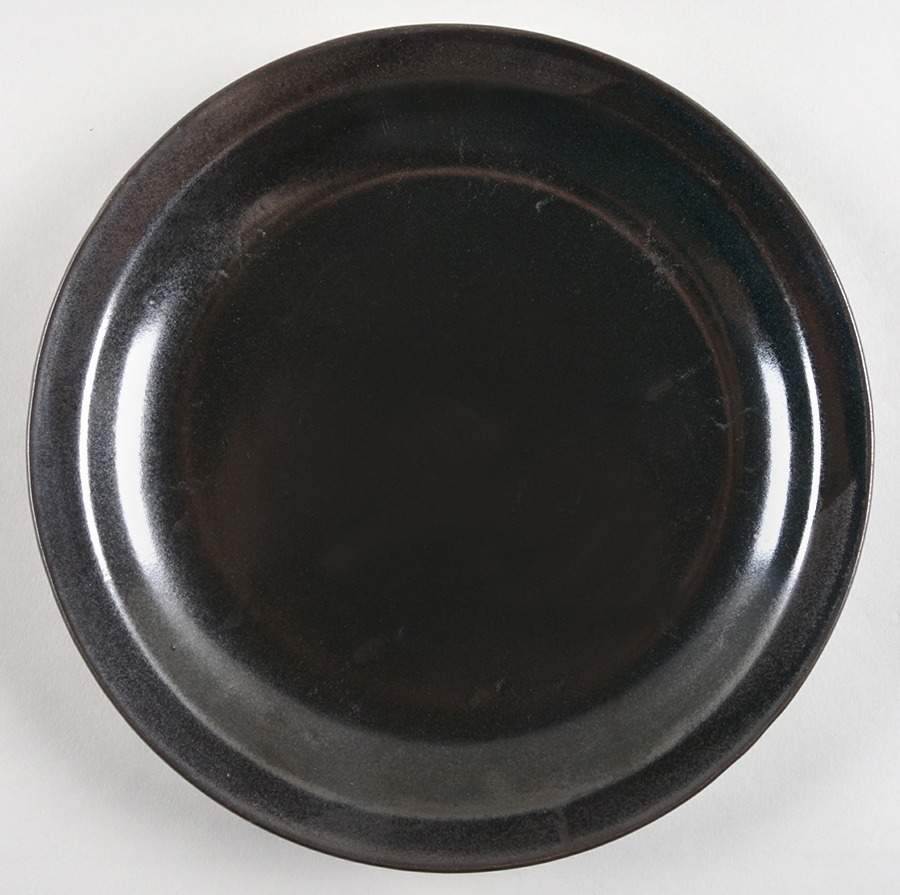 Basic Black Luncheon Plate by Iron Mountain-1