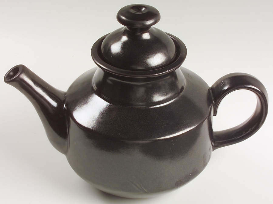 Basic Black Teapot & Lid by Iron Mountain-1