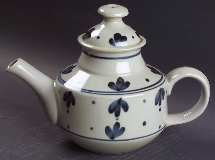Martha's Flowers Teapot & Lid by Iron Mountain-1