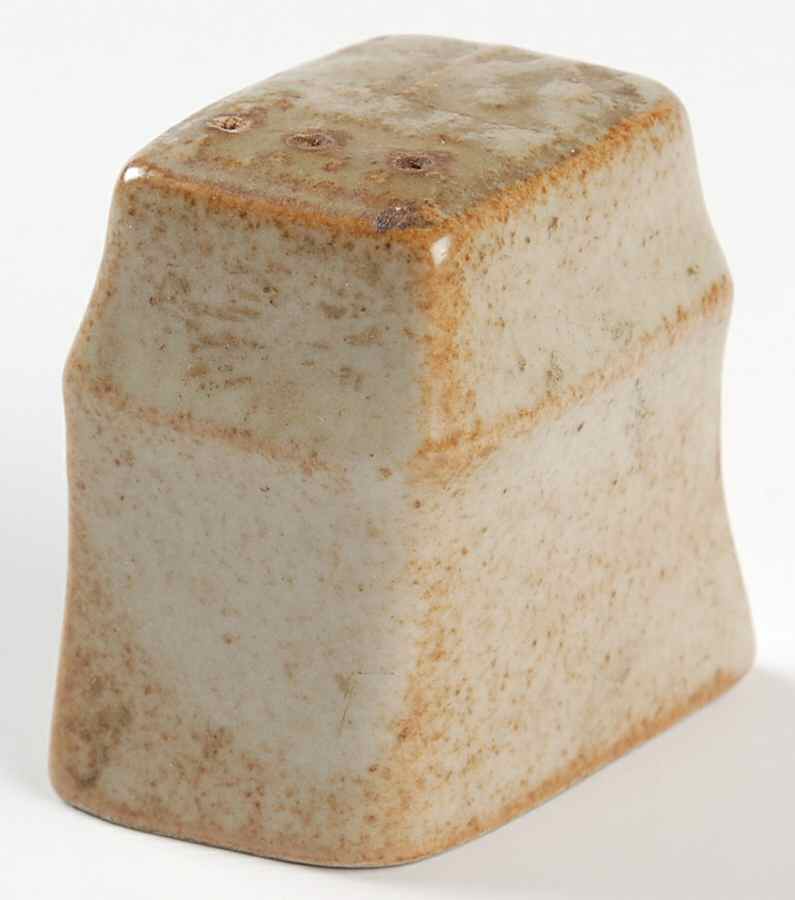 White Top Salt Shaker by Iron Mountain-1