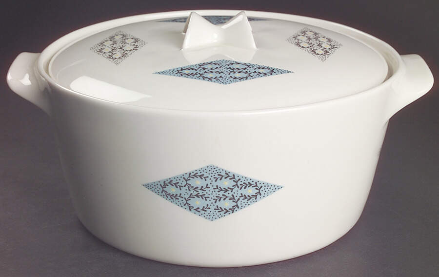 Blue Diamonds Dutch Oven with Lid by Iroquois-1