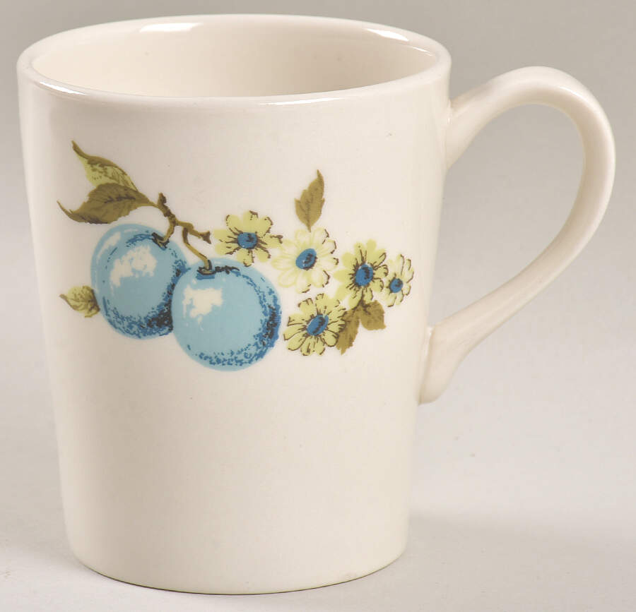 Blue Vineyard Mug by Iroquois-1