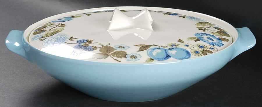 Blue Vineyard 2 Qt Round Covered Casserole by Iroquois-1