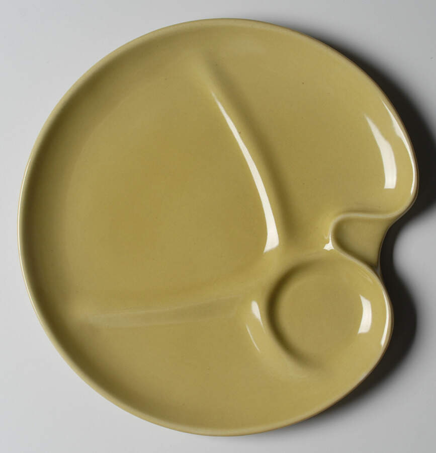 Casual Avocado Party Plate w/Cup Indent by Iroquois-1