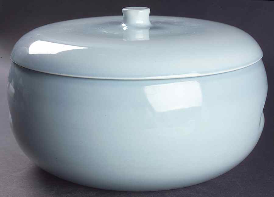 Casual Blue Dutch Oven W/Knob Lid by Iroquois-1