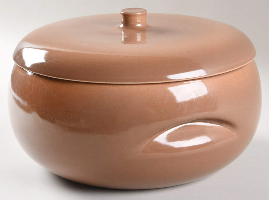 Casual Brown Dutch Oven W/Knob Lid by Iroquois-1