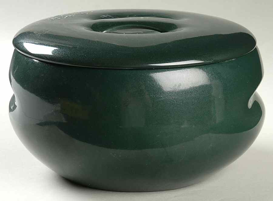 Casual Dark Green 4 Qt Covered Casserole & Recess Lid by Iroquois-1