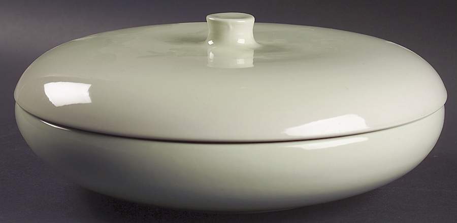 Casual Lettuce Green Divided Round Covered Vegetable Bowl (RDV*/Knob Li by Iroquois-1
