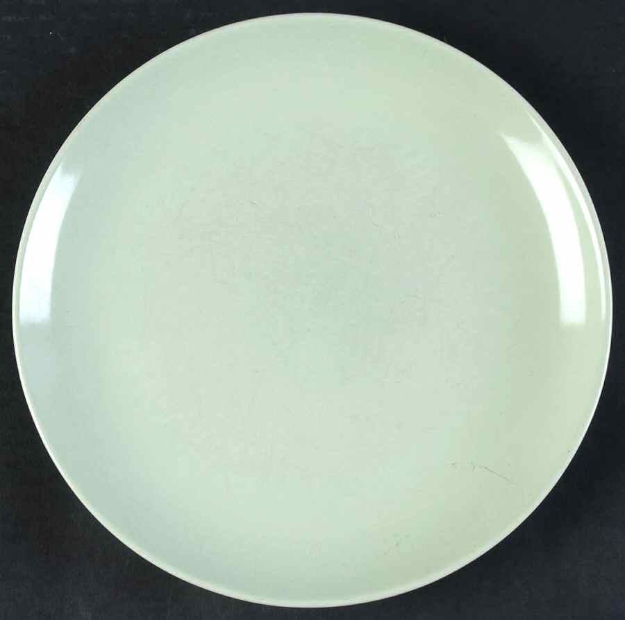 Casual Lettuce Green Luncheon Plate by Iroquois-1