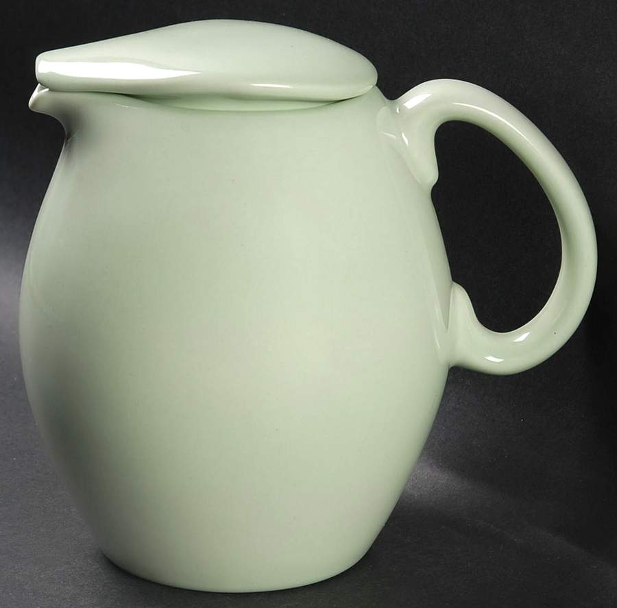 Casual Lettuce Green 32 Oz Pitcher with Lid by Iroquois-1