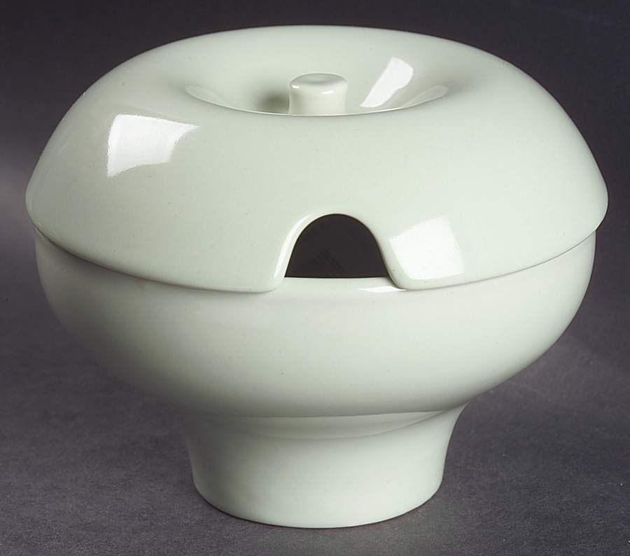 Casual Lettuce Green Redesigned Gravy & Lid by Iroquois-1