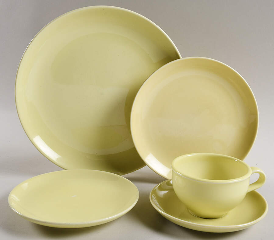 Casual Lemon 5 Piece Place Setting by Iroquois-1