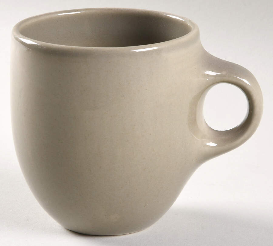 Casual Oyster Mug by Iroquois-1