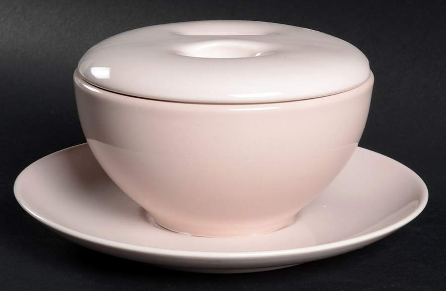Casual Pink Gravy & Lid w/Underplate (Soup Base) by Iroquois-1