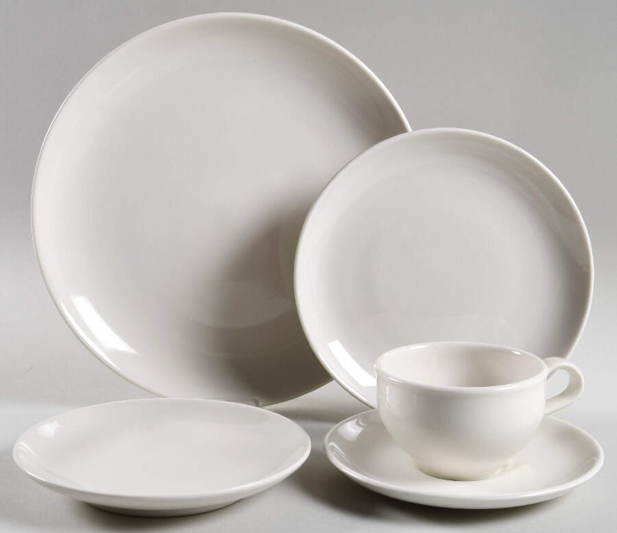Casual White 5 Piece Place Setting by Iroquois-1