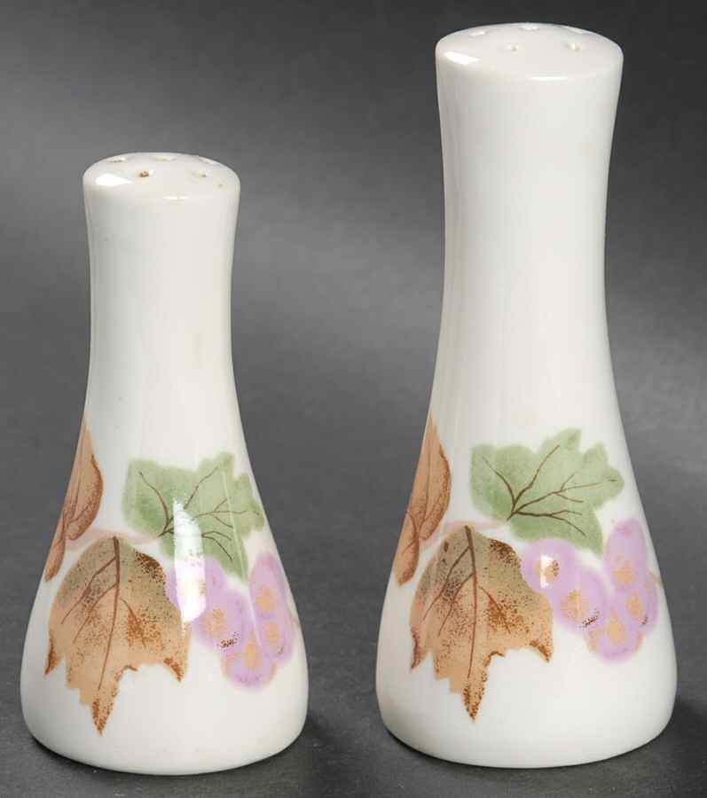 Grapes Salt & Pepper Set by Iroquois-1