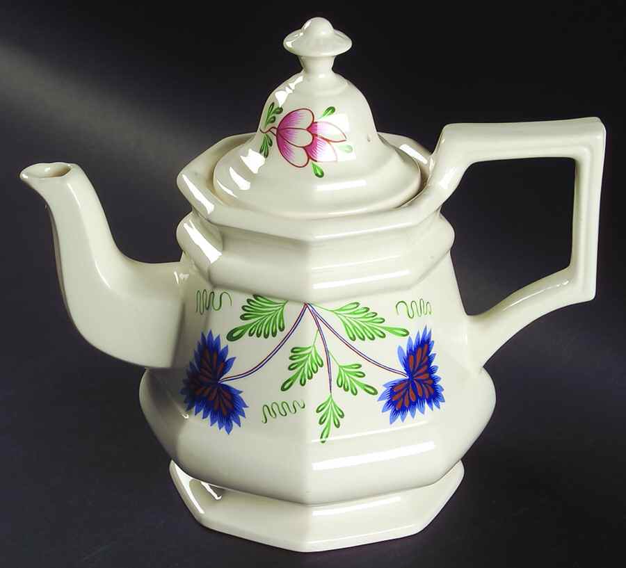Greenfield Village Teapot & Lid by Iroquois-1
