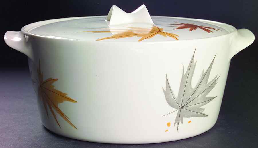 Harvest Time Dutch Oven with Lid by Iroquois-1