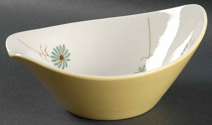 Lazy Daisy Gravy Boat by Iroquois-1