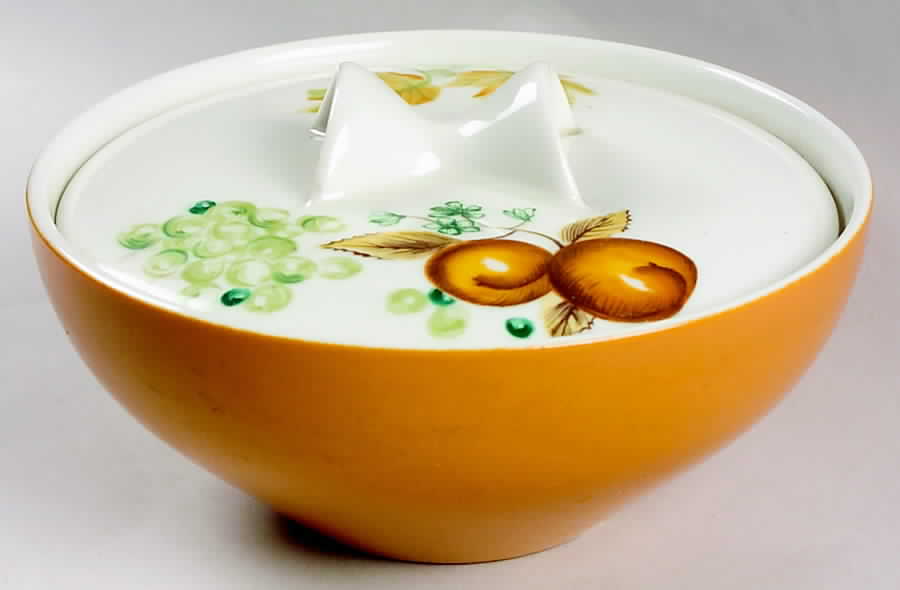Old Orchard Sugar Bowl & Lid by Iroquois-1