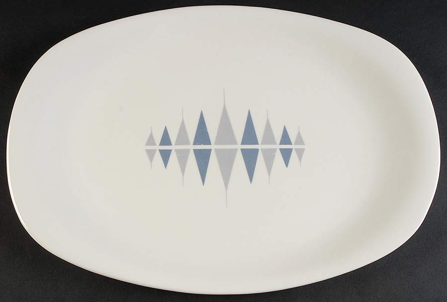 Pyramids 15" Oval Serving Platter by Iroquois-1