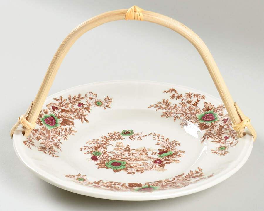Sarah Jordan 5 3/8"-5 5/8" Bamboo Handled Serving Plate  HC by Iroquois-1