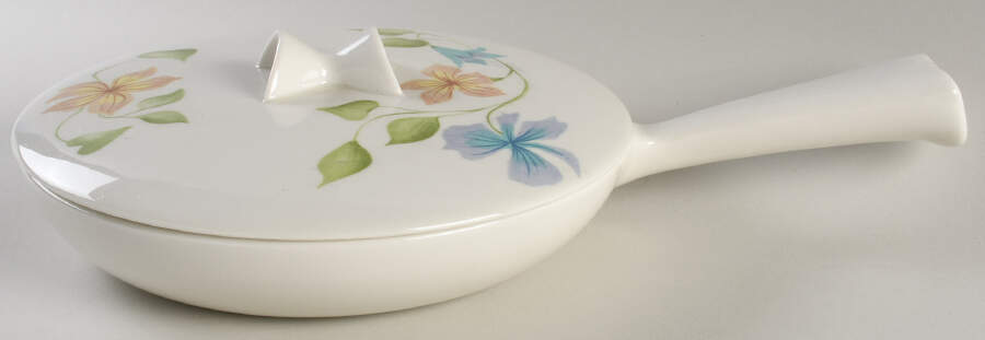 Sleepy Hollow Skillet & Lid by Iroquois-1