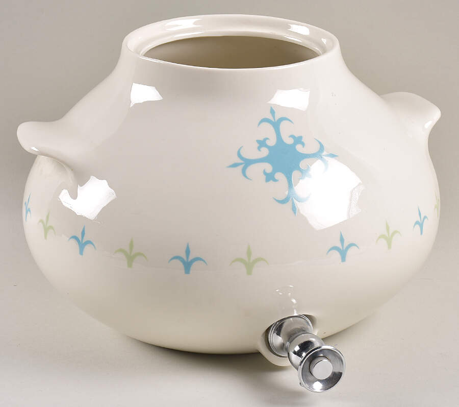 Thane Samovar No Lid by Iroquois-1
