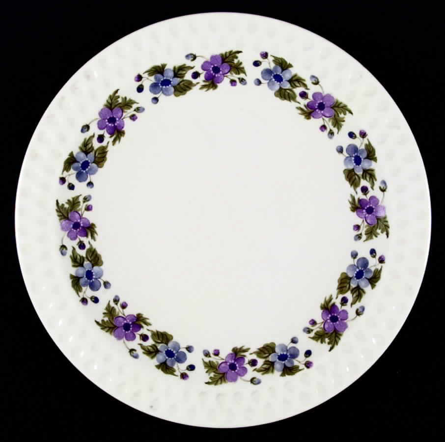 Woodale Dinner Plate by Iroquois-1