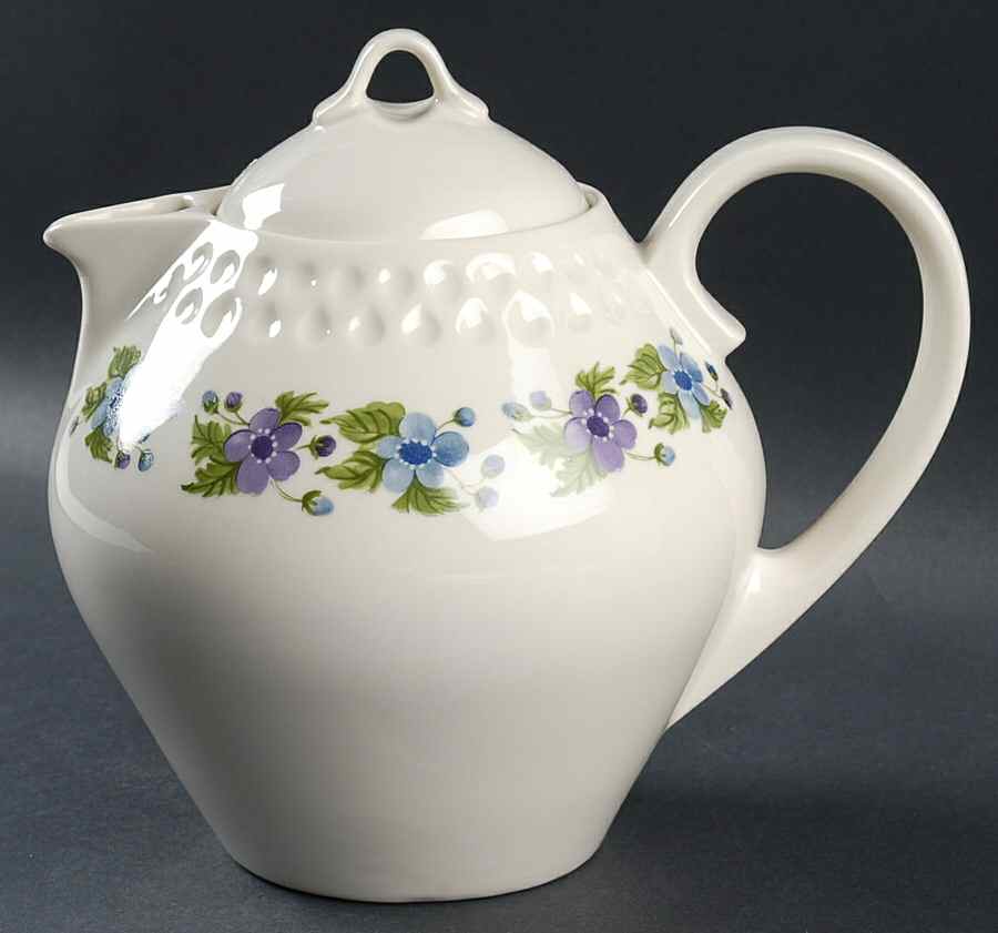 Woodale Teapot & Lid by Iroquois-1