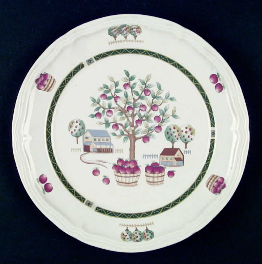 Hilltop Dinner Plate by International-1