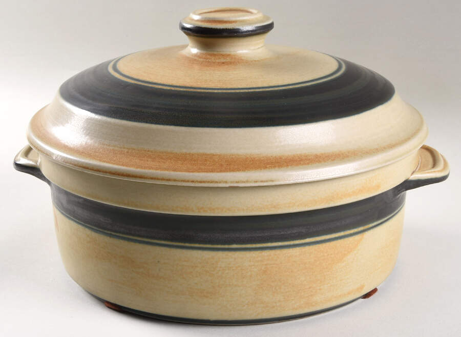 Blacksburg 3.5 Quart Round Covered Casserole by Iron Mountain-1