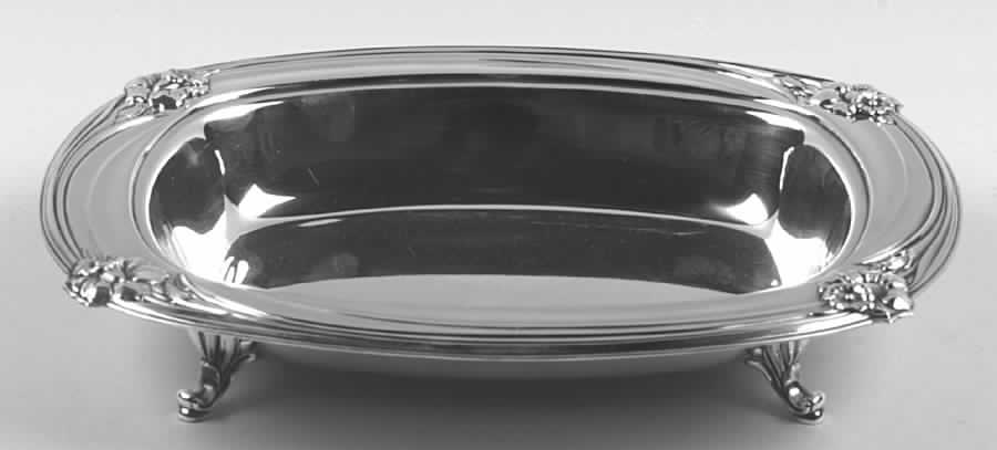 Daffodil (Silverplate, Hollowware) Footed Plated Oval Vegetable Bowl by International Silver-1