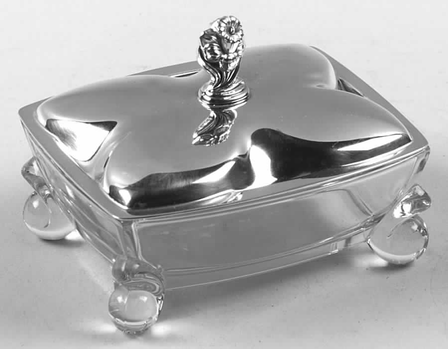 Daffodil (Silverplate, Hollowware) Crystal Cigarette Box with Silverplate Lid by International Silver-1