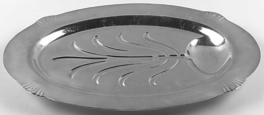 Silhouette (Silverplate, Hollowware) Medium Plated Footed Meat Platter with Well by International Silver-1