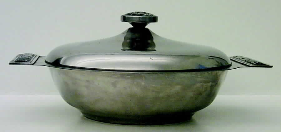 Di Lido (Stainless, Hollowware) Round Covered Vegetable Bowl by International Silver-1