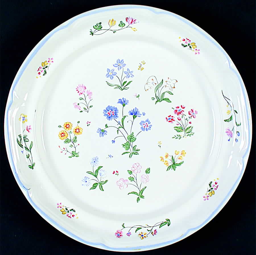 Botania Dinner Plate by International-1
