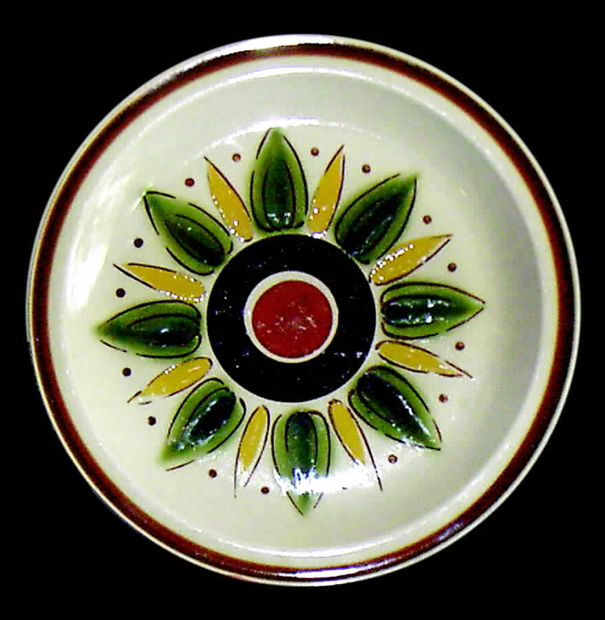Bolero Dinner Plate by International-1