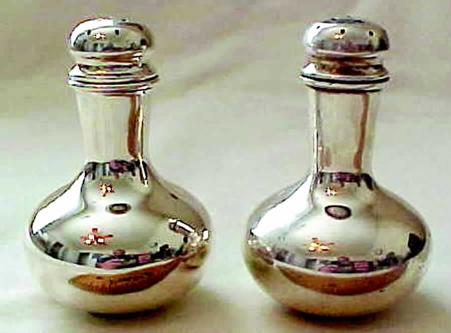 S149 (Sterling, Hollowware) Salt and Pepper Set by International Silver-1