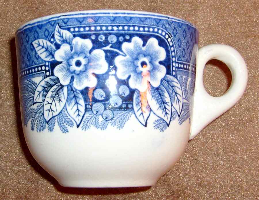 Pyrrnus Flat Cup by Imperiale et Royale-1