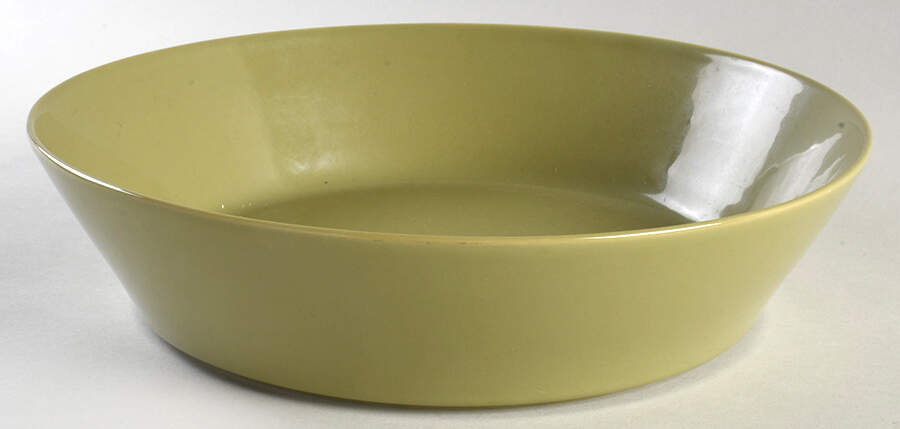 Teema Olive 11" Round Vegetable Bowl by Iittala-1