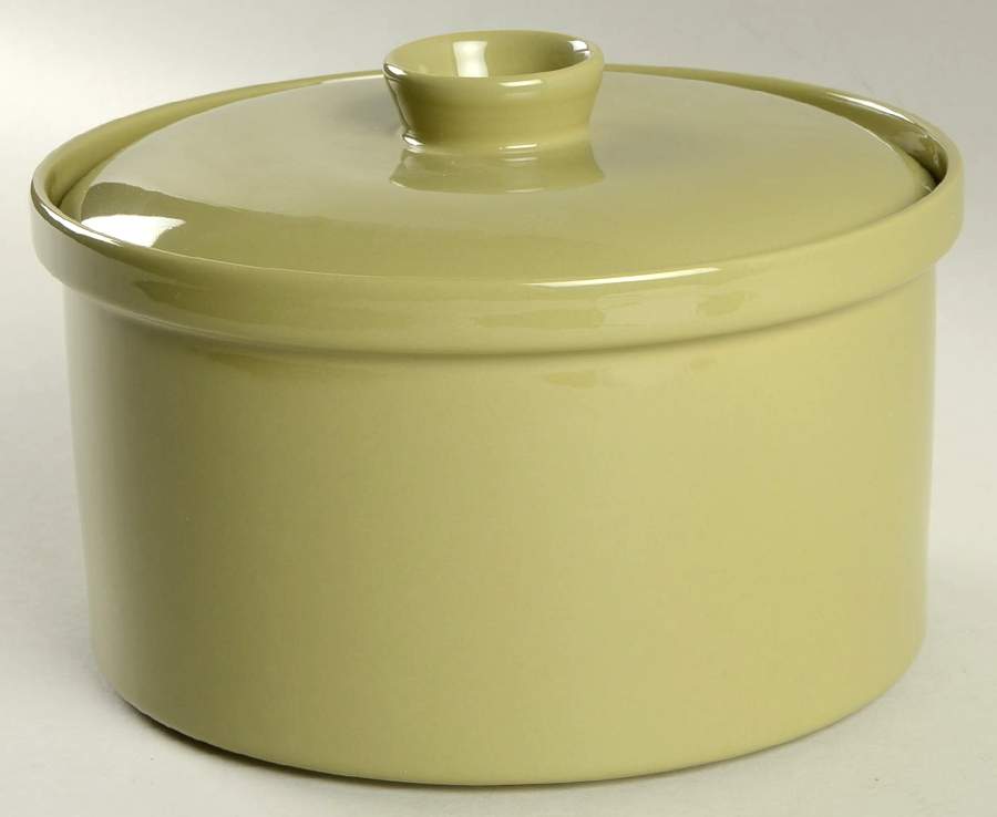 Teema Olive 2.25 Qt Round Covered Casserole by Iittala-1