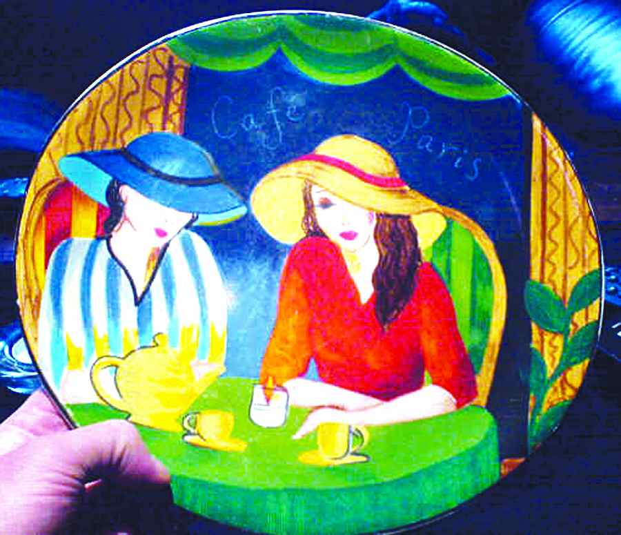Cafe Paris Dinner Plate by Interiors (PTS)-1