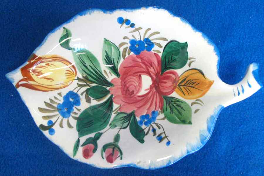 A-691 Leaf Shaped Dish by Italy-1