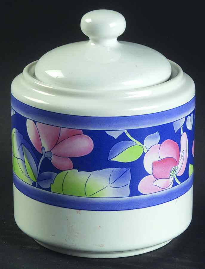 INT24 Sugar Bowl & Lid by International-1