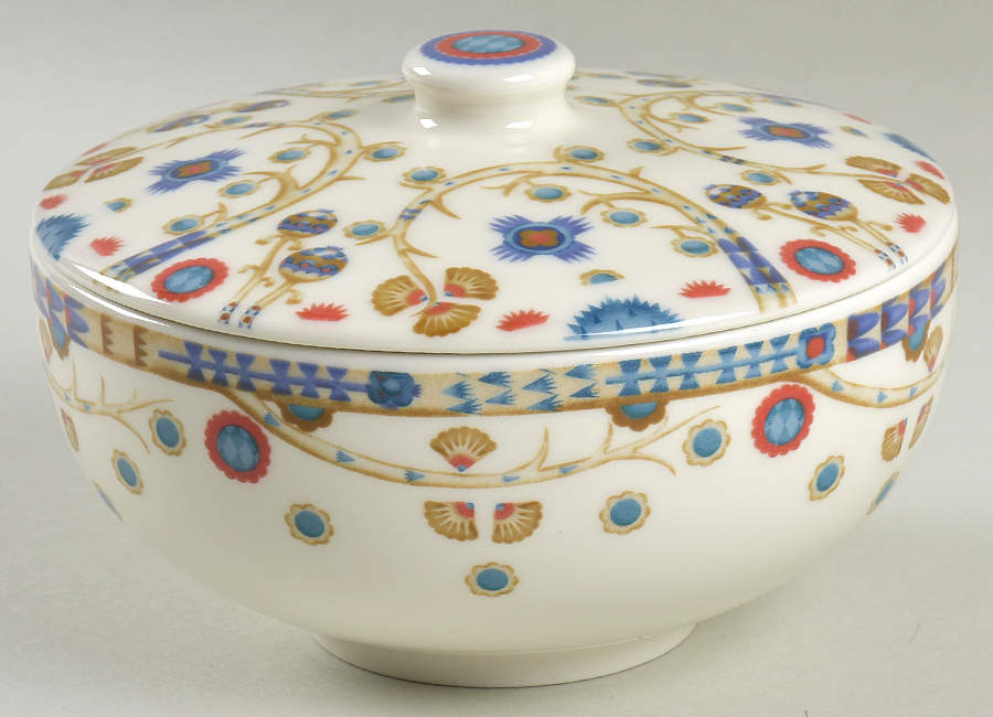 Taika White Covered Soup Bowl by Iittala-1