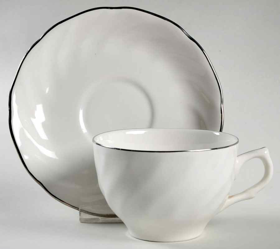 IBJ7 Flat Cup & Saucer Set by IDE Brothers Japan-1